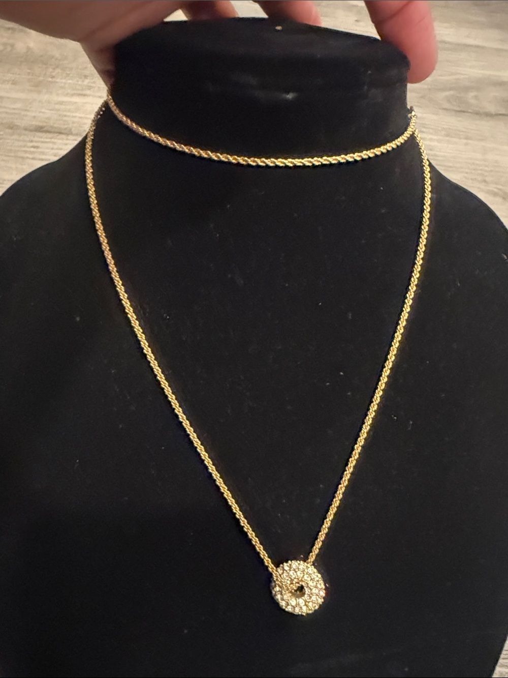 Source Unknown Gold Crystal Donut Pendant Necklace